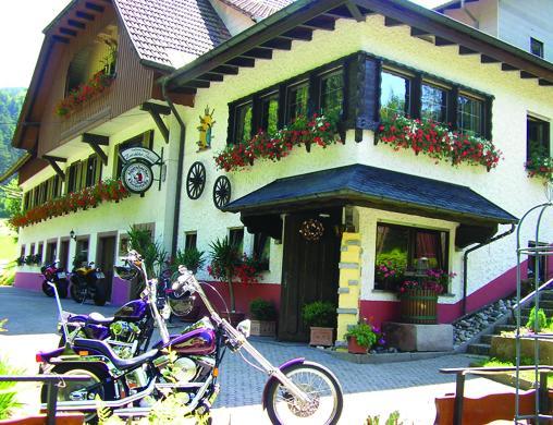 Zuwaelder Stueble Hotel Oberharmersbach Buitenkant foto